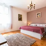 Drago 2Br Apt. In Old Town